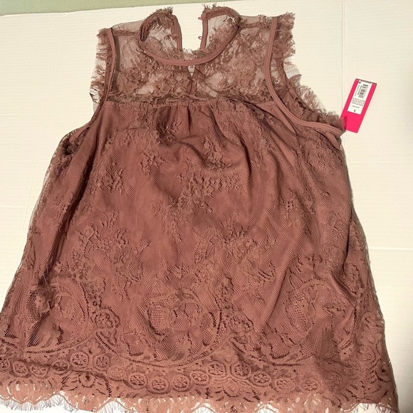 Target Tops - Lace mauve tank women’s size L